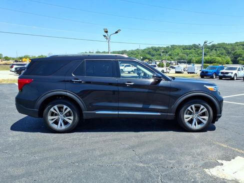 Used 2020 Ford Explorer Platinum w/ Premium Technology Package AWD/4WD image 8