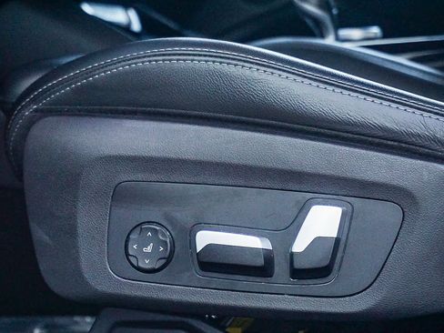 Used 2023 BMW X3 sDrive30i w/ Premium Package image 22