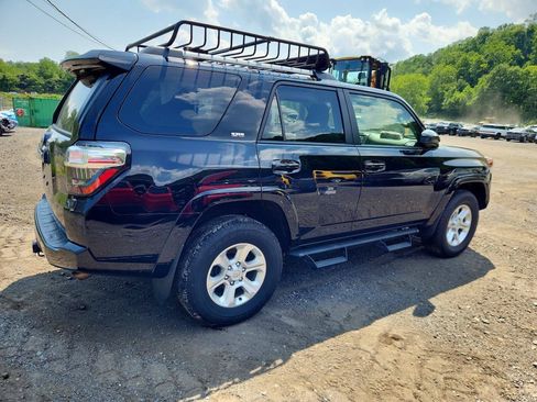 Used 2024 Toyota 4Runner SR5 AWD/4WD image 4