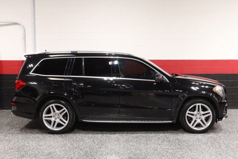Used 2015 Mercedes-Benz GL 550 4MATIC image 7