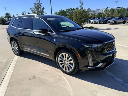 Used 2021 Cadillac XT6 Premium Luxury image 5