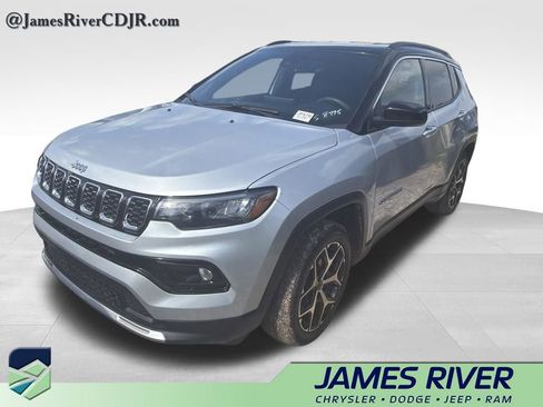 Used 2025 Jeep Compass Limited AWD/4WD image 1