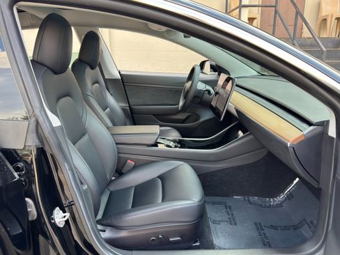 Used 2020 Tesla Model 3 Standard Range Plus RWD image 16
