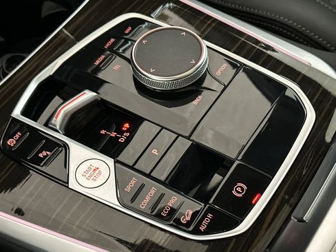 Used 2024 BMW X5 xDrive40i w/ Parking Assistance Package image 22