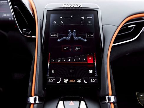 Used 2021 Ferrari Roma RWD image 78