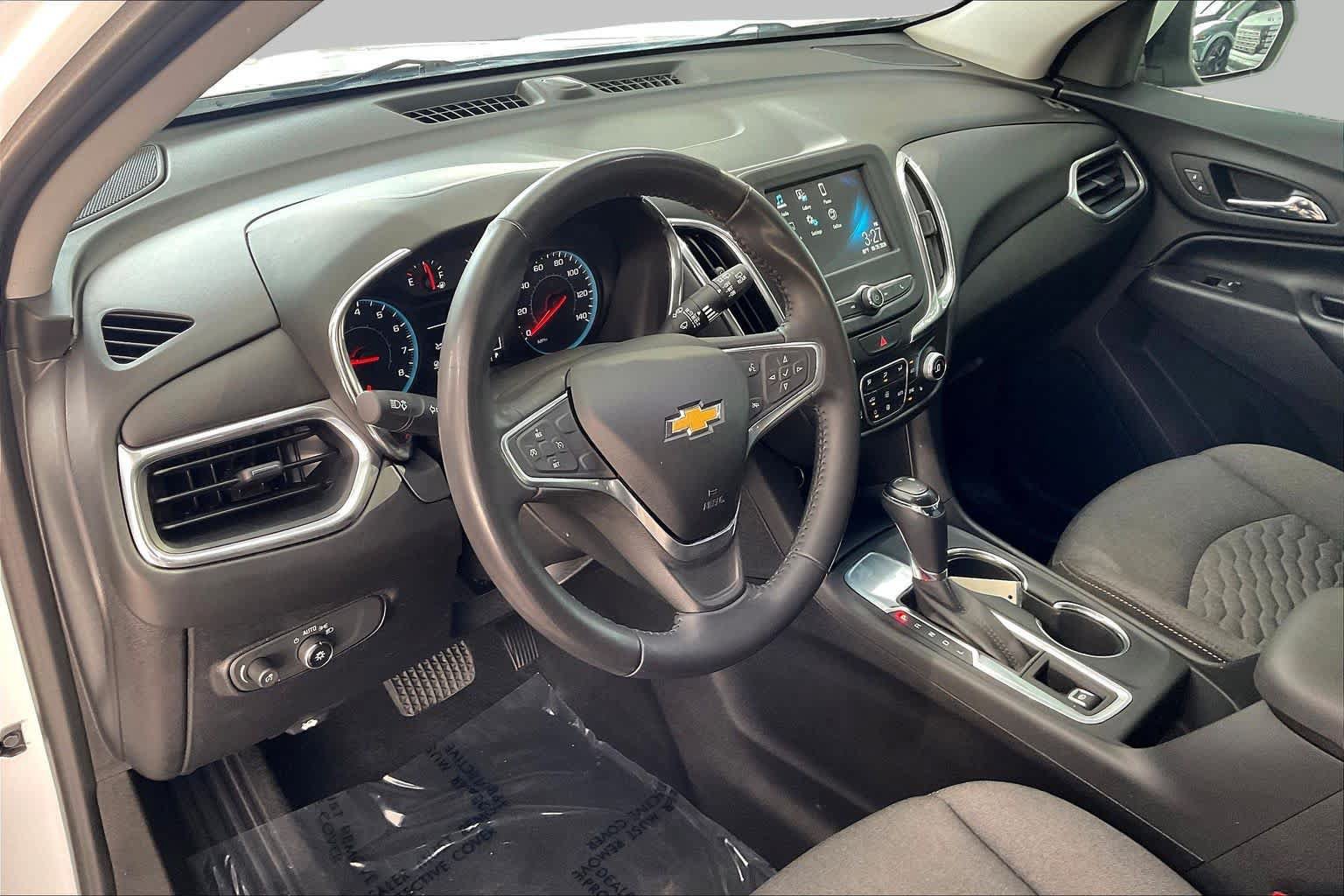 Used 2018 Chevrolet Equinox LT FWD image 18