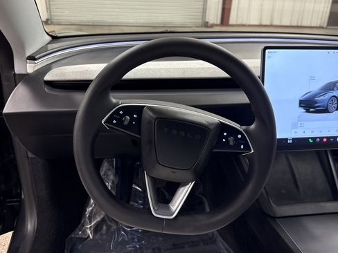Used 2025 Tesla Model 3 Long Range image 7