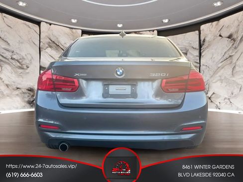 Used 2017 BMW 320i xDrive Sedan AWD/4WD image 7