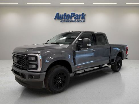 New 2026 Ford F250 XLT w/ XLT Premium Package AWD/4WD image 3