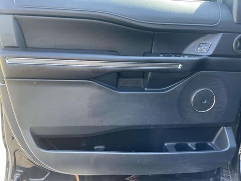 Used 2020 Ford Expedition Max XLT w/ Equipment Group 202A AWD/4WD image 18