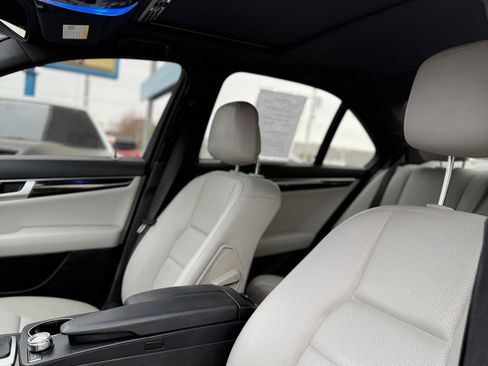 Used 2013 Mercedes-Benz C 250 Sedan image 11