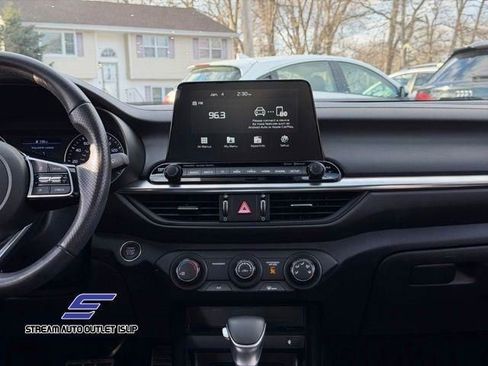 Used 2020 Kia Forte GT-Line w/ GT-Line Premium Package image 24