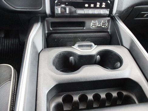 Used 2023 RAM 2500 Laramie AWD/4WD image 39