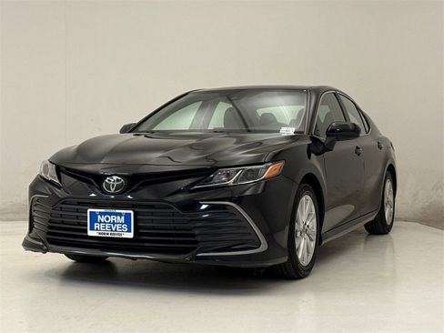 Used 2023 Toyota Camry LE image 2