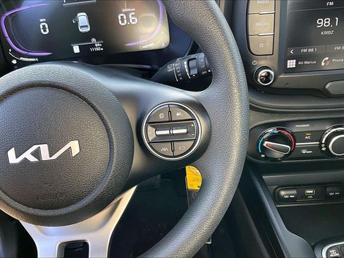 Certified 2025 Kia Soul LX w/ LX Technology Package FWD image 12