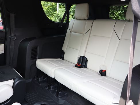 Used 2022 Cadillac Escalade ESV Sport w/ Touring Package AWD/4WD image 49