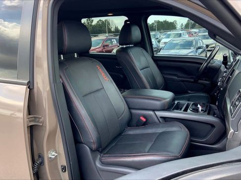 Used 2021 Nissan Titan PRO-4X w/ Pro-4x Convenience Package image 9