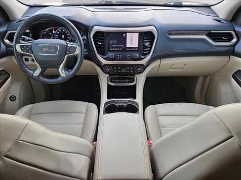 Used 2020 GMC Acadia Denali w/ Technology Package FWD image 18