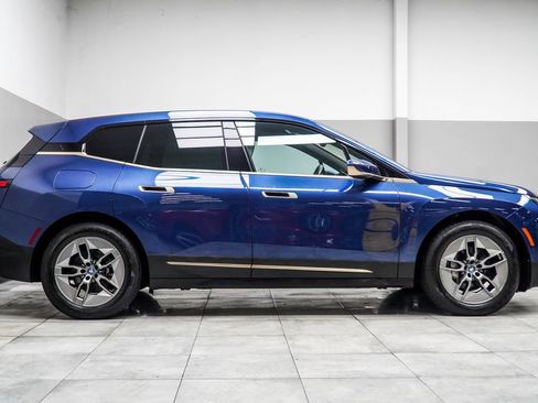 Used 2023 BMW iX xDrive50 image 7