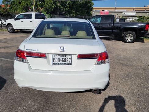 Used 2011 Honda Accord EX-L image 7