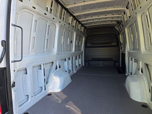 New 2025 Mercedes-Benz eSprinter 170 Cargo image 19