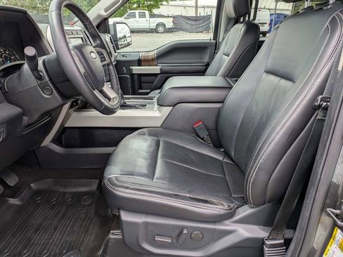 Used 2020 Ford F150 Lariat w/ Equipment Group 502A Luxury AWD/4WD image 19