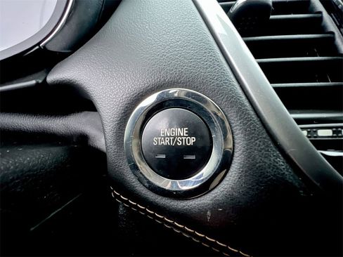 Used 2018 Chevrolet Trax LT w/ LT Convenience Package image 15