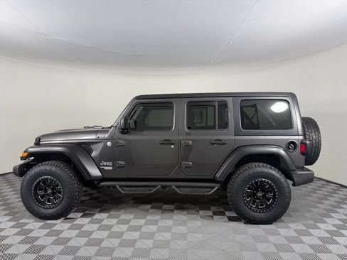 Used 2018 Jeep Wrangler Unlimited Sport S AWD/4WD image 4