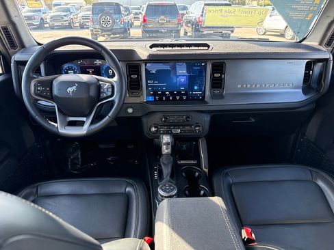 Certified 2025 Ford Bronco Badlands image 6