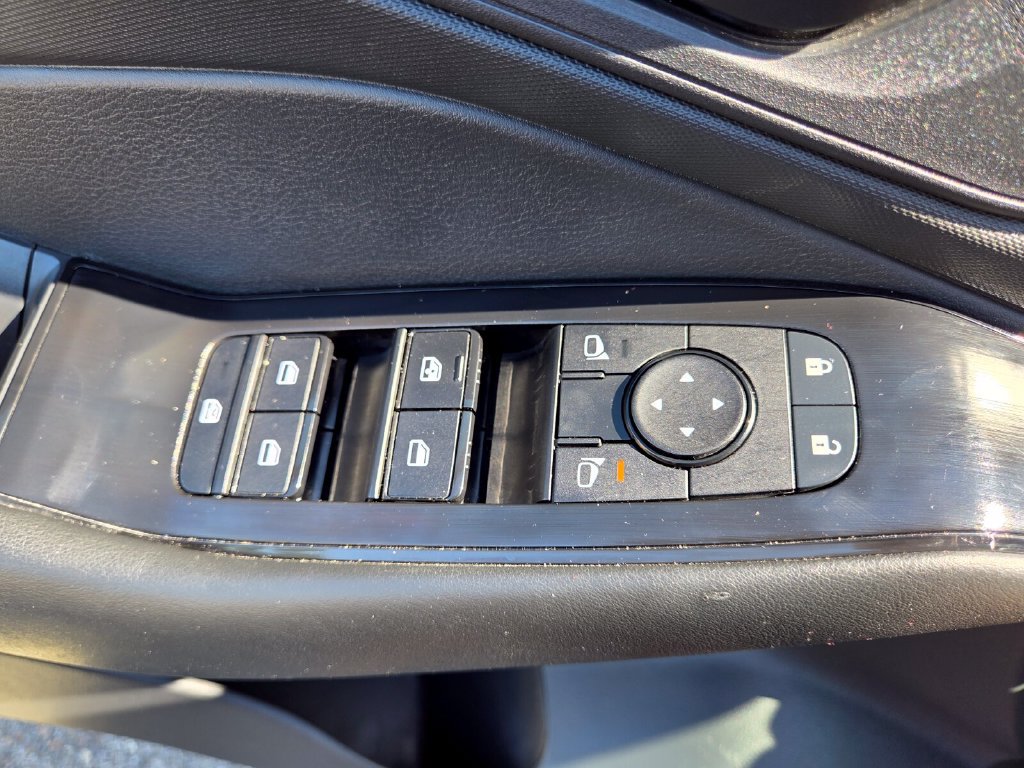 Used 2026 Nissan Rogue S FWD image 20