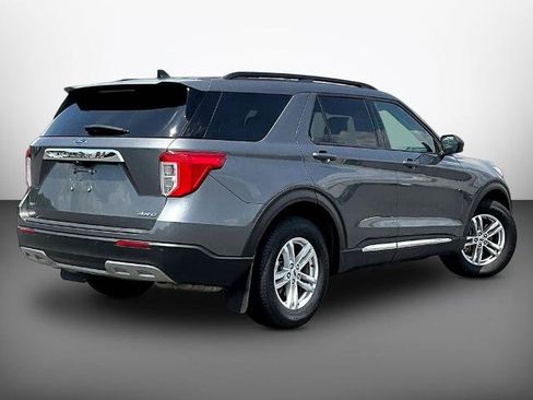 Certified 2023 Ford Explorer XLT w/ Equipment Group 202A AWD/4WD image 6