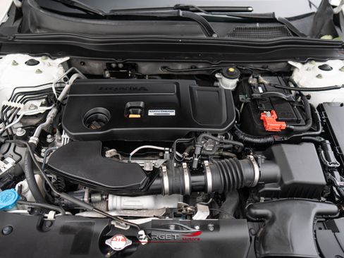 Used 2018 Honda Accord Touring image 44