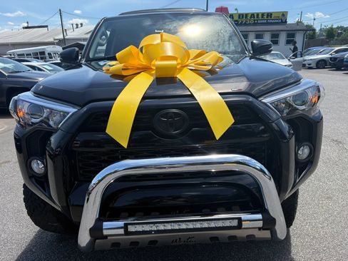Used 2018 Toyota 4Runner SR5 Premium AWD/4WD image 12
