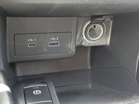 Used 2024 Nissan Kicks SR FWD image 23