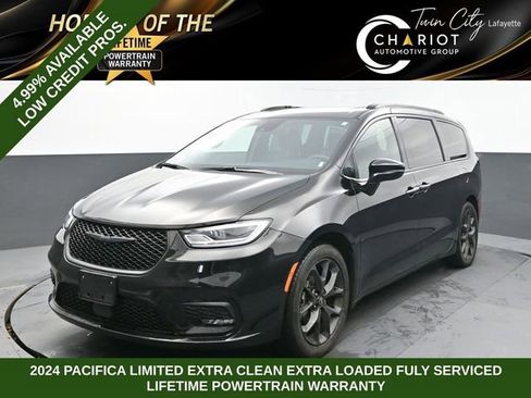 Used 2025 Chrysler Pacifica Limited image 1