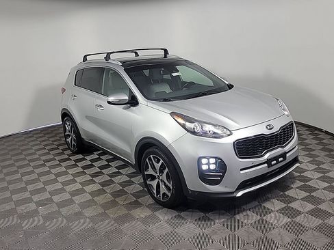 Used 2017 Kia Sportage SX FWD image 2