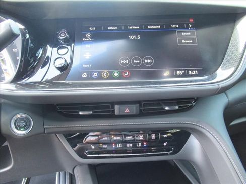 Used 2023 Buick Envision Preferred FWD image 23