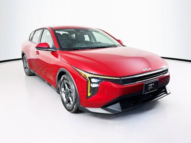 Certified 2025 Kia K4 FWD image 3