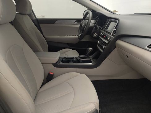 Used 2019 Hyundai Sonata SE FWD image 21