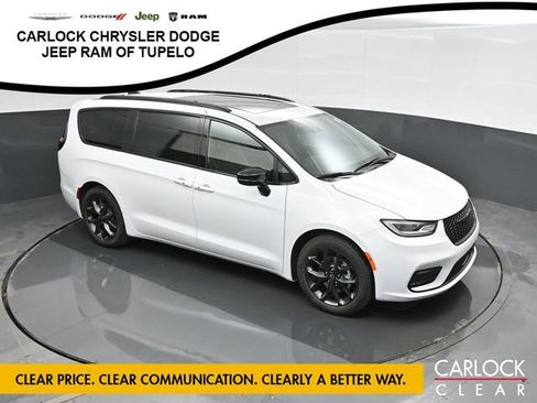 New 2026 Chrysler Pacifica Limited image 53