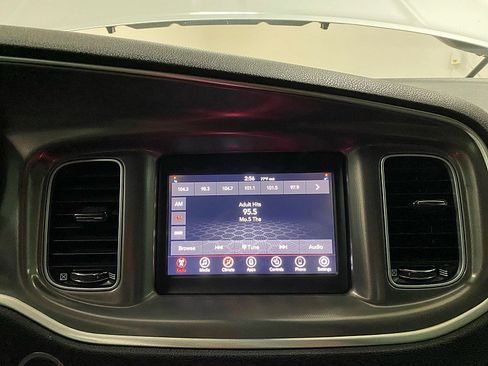 Used 2021 Dodge Charger SXT w/ Leather Interior Group image 17