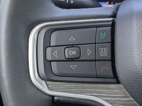 Used 2024 Jeep Wagoneer L Series II w/ Flexible Seating Group RWD image 16