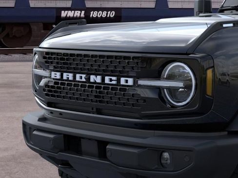 New 2026 Ford Bronco Outer Banks AWD/4WD image 19