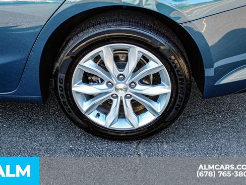 Used 2025 Chevrolet Malibu LT FWD image 14