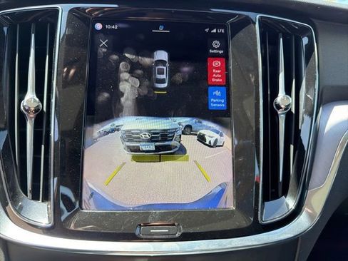 Used 2024 Volvo S60 B5 Core FWD image 20