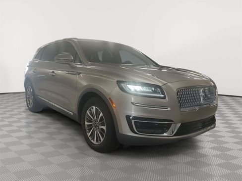 Used 2019 Lincoln Nautilus Select FWD image 4