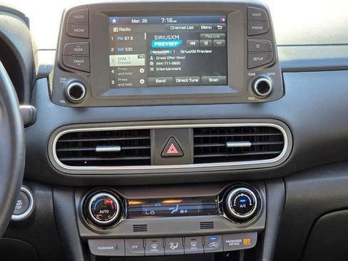 Used 2021 Hyundai Kona Limited image 11