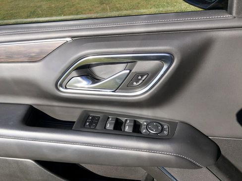 Used 2022 Chevrolet Tahoe Z71 w/ Z71 Off-Road Package image 14