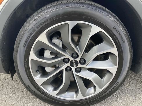 Certified 2022 Lincoln Nautilus Reserve image 14