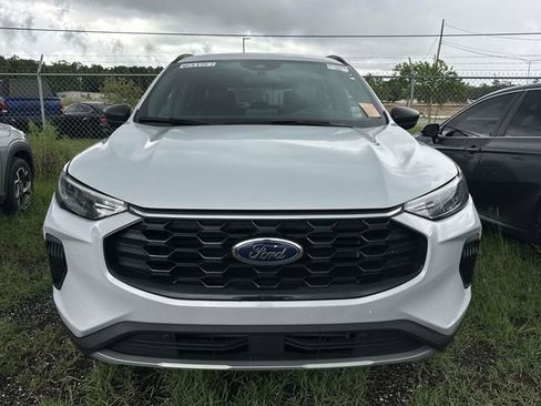 Certified 2025 Ford Escape ST-Line AWD/4WD image 7